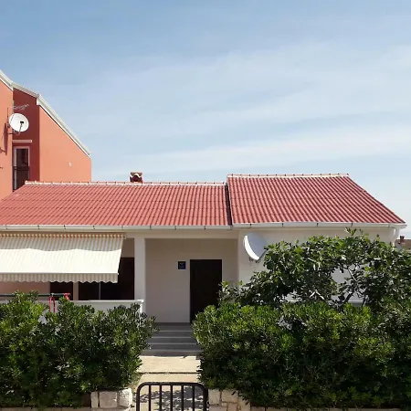 Luce Dom wakacyjny Povljana