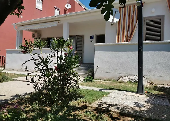 Casa de Férias Luce Povljana