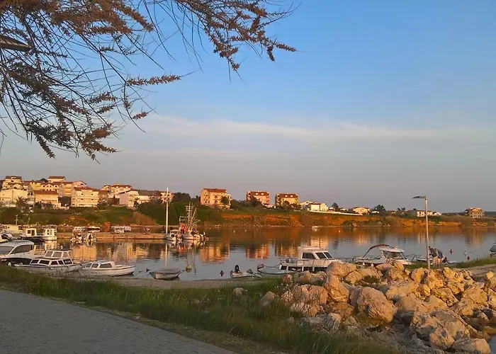 Luce Nyaraló Povljana